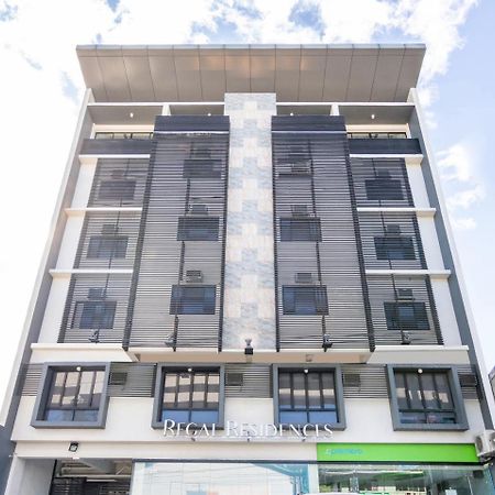 Oyo 136 Regal Residences Quezon City Exteriör bild