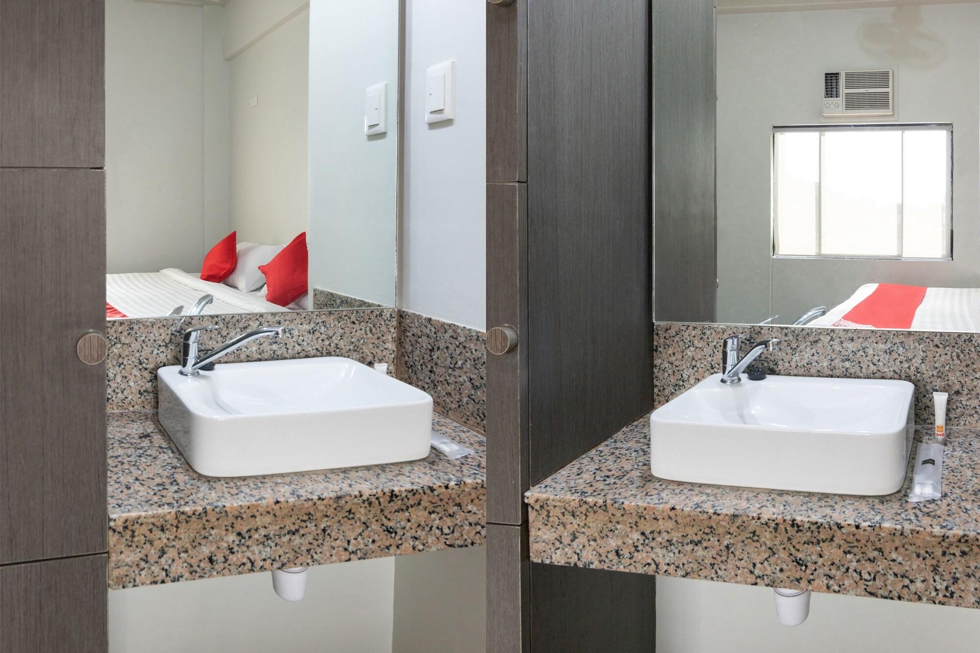 Oyo 136 Regal Residences Quezon City Exteriör bild
