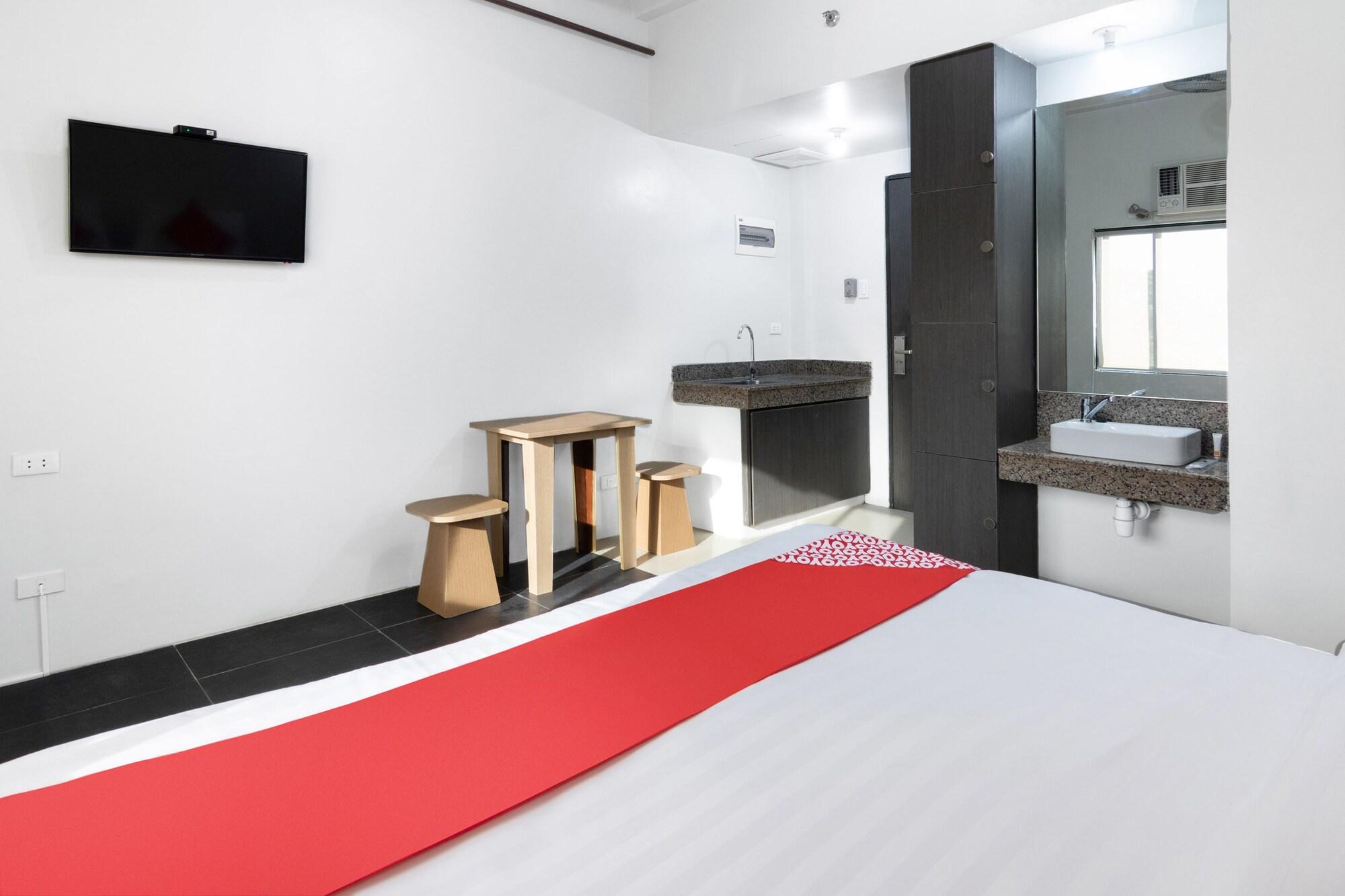 Oyo 136 Regal Residences Quezon City Exteriör bild