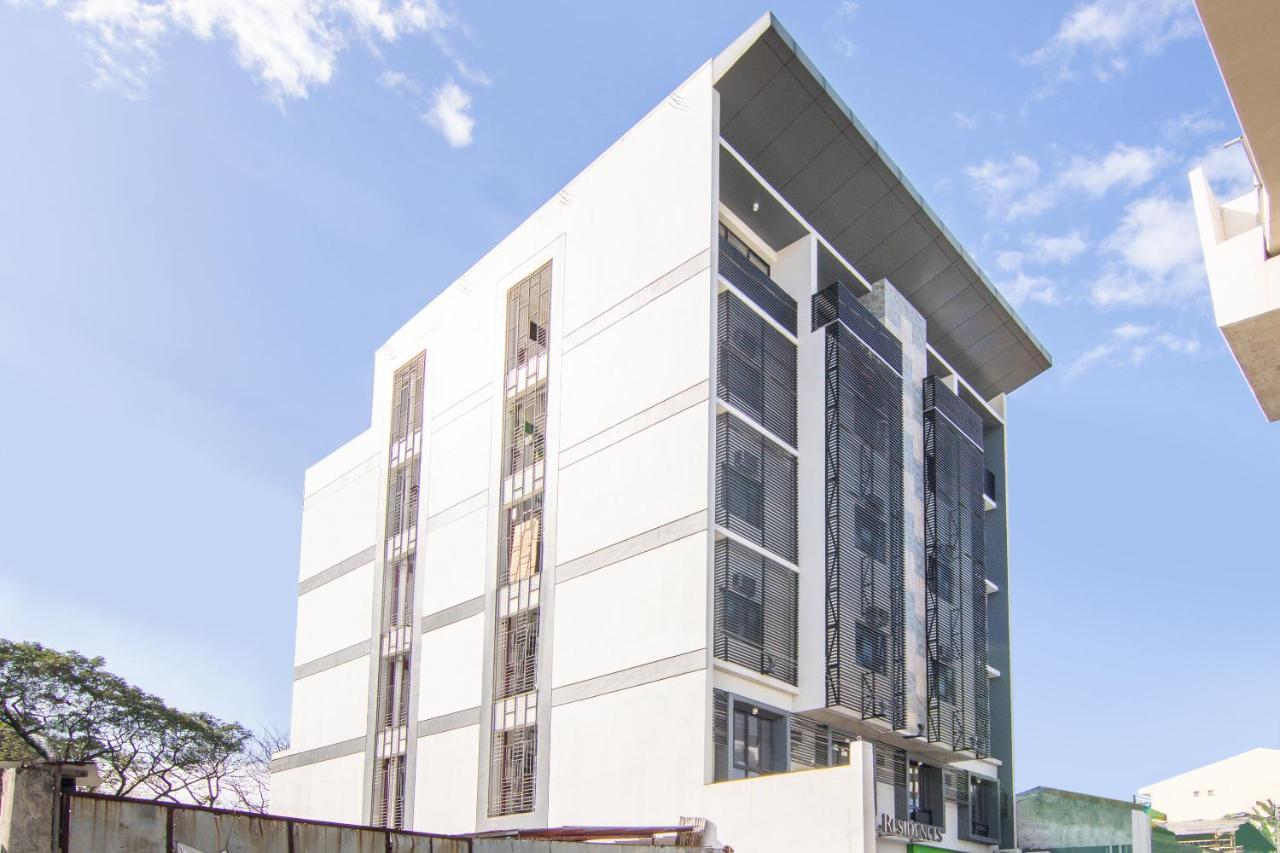 Oyo 136 Regal Residences Quezon City Exteriör bild